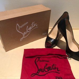SOLD SOLD Christian Louboutin Black 100mm Very Prive
